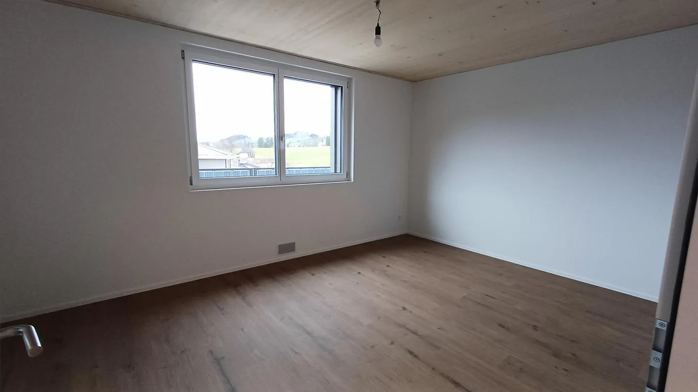 FIRST RENTAL: 5-room attic apartment (3rd floor) 140m2 with loggia - Photo 15 of 18