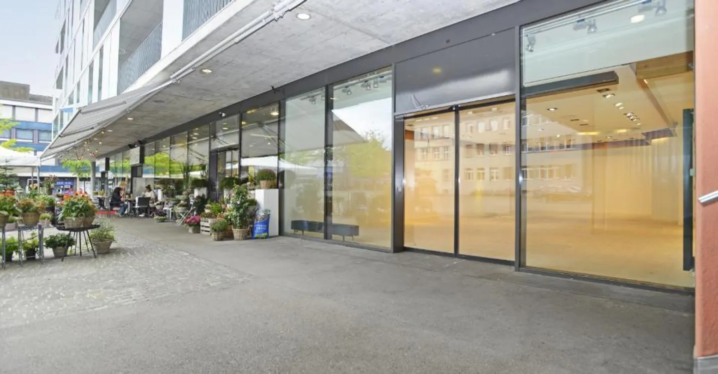 Geräumige Verkaufsfläche in Wettingen - Foto 2 von 7