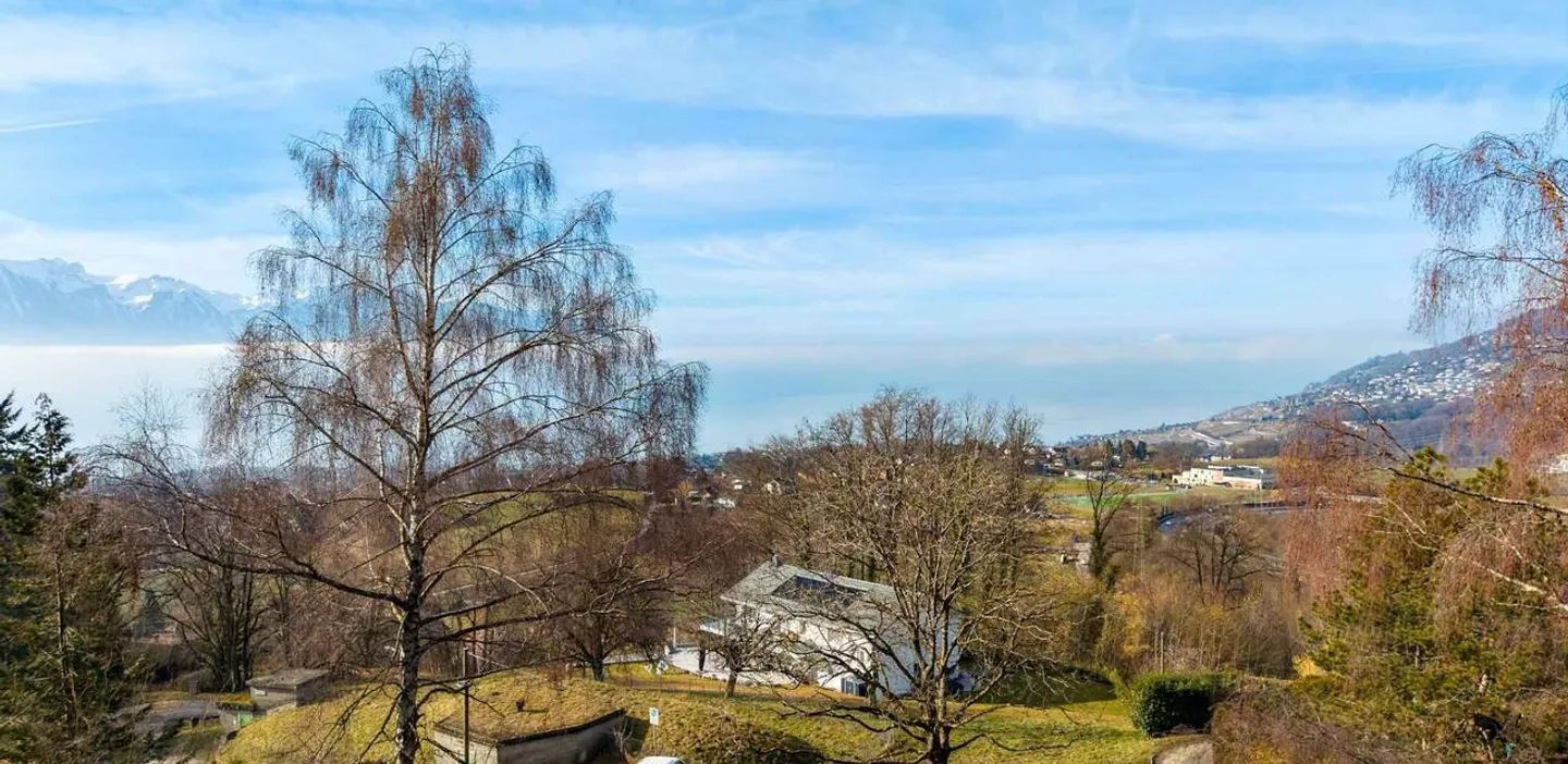 Charming Individual Villa - Photo 2 of 13