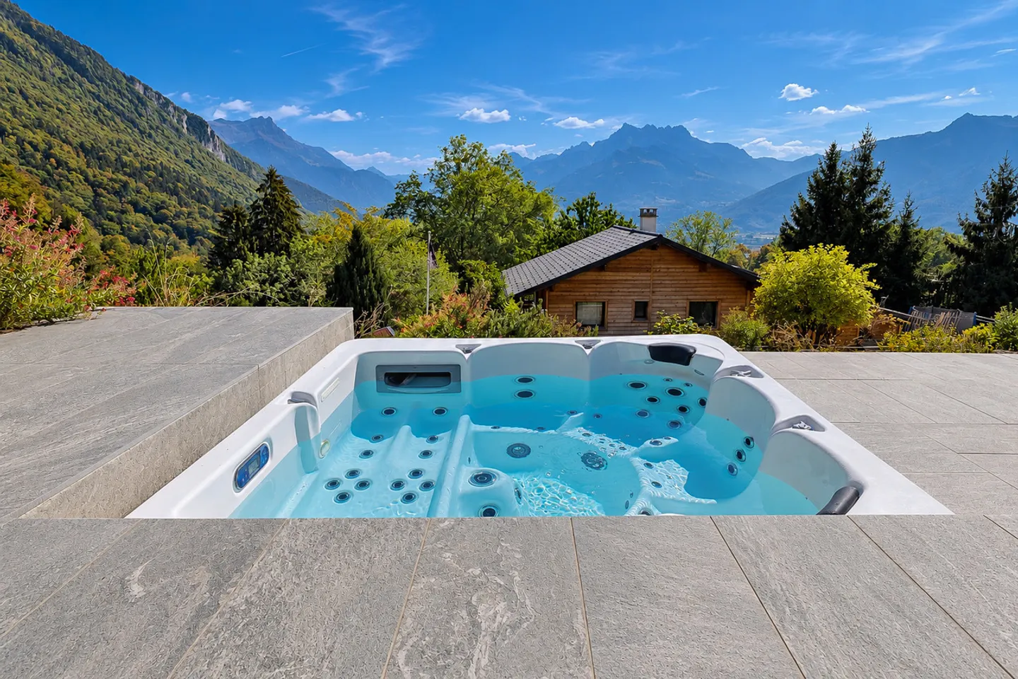 Stunning Villa with Alpine Views - Photo 12 of 17