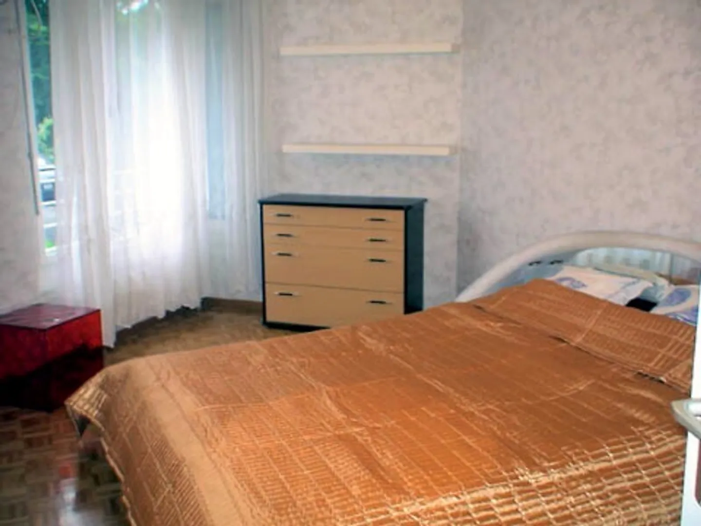 APPARTAMENTO 4½ STANZE A GINEVRA - CHÂTELAINE, ARREDATO - Foto 6 di 10