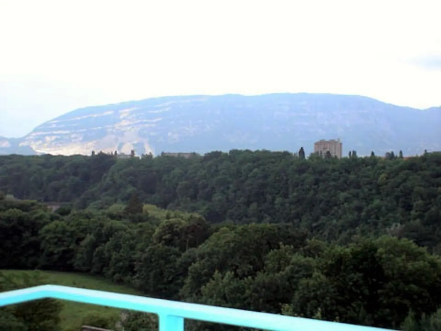 APPARTAMENTO 4½ STANZE A GINEVRA - CHÂTELAINE, ARREDATO - Foto 10 di 10