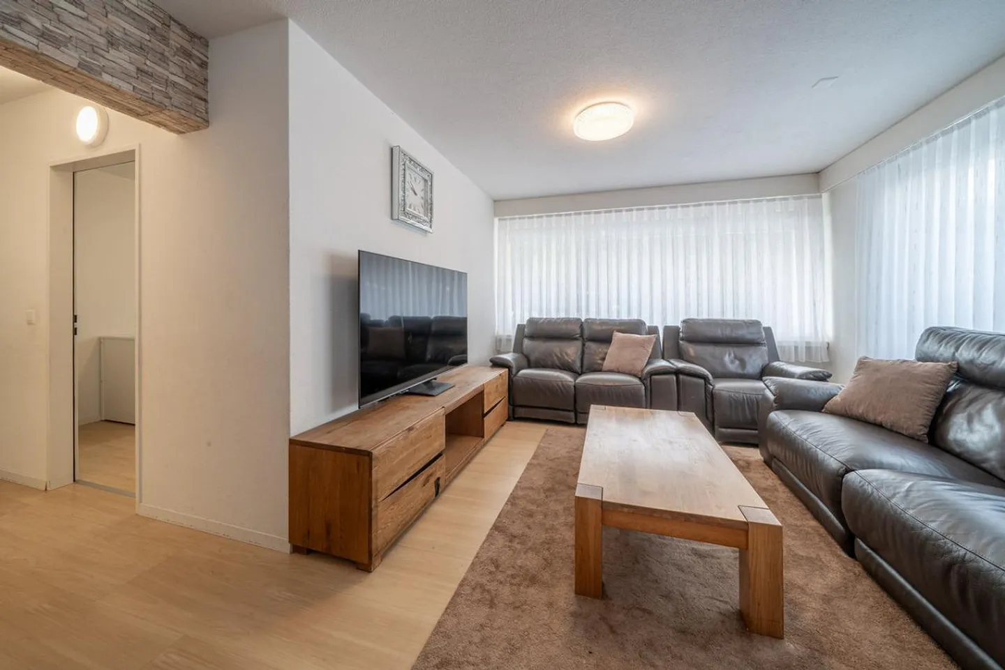 Central Residential and Commercial Property - Photo 3 of 7