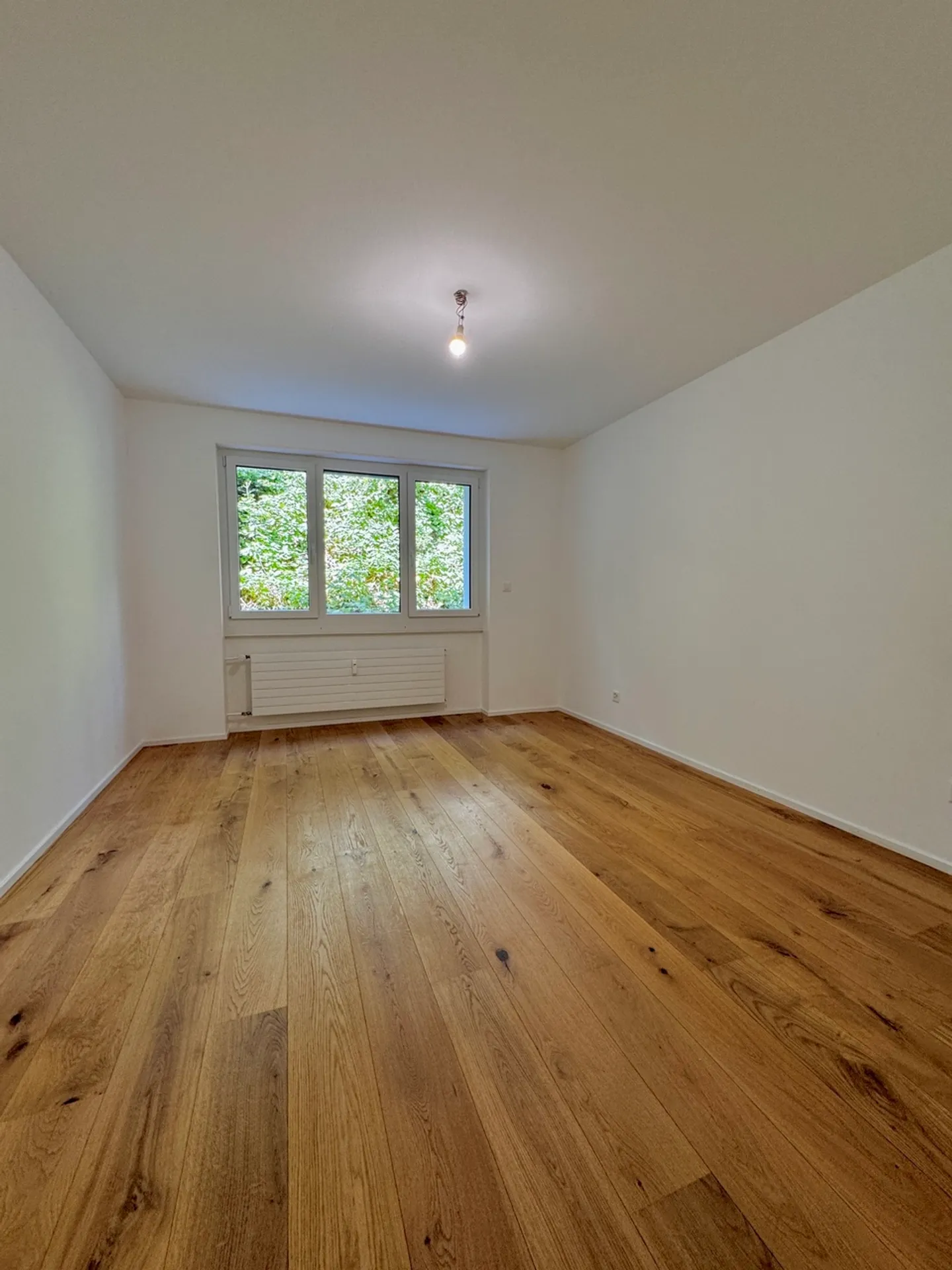 Hochwertig sanierte Wohnung mit Balkon und Parkplatz - Foto 6 von 9
