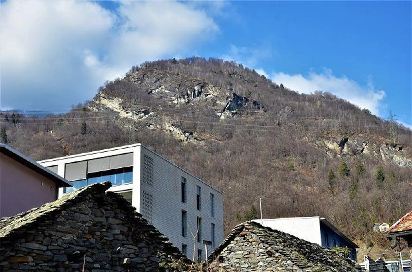 2 bâtiments rustiques à rénover avec projet dans un emplacement ensoleillé - Photo 22 sur 22