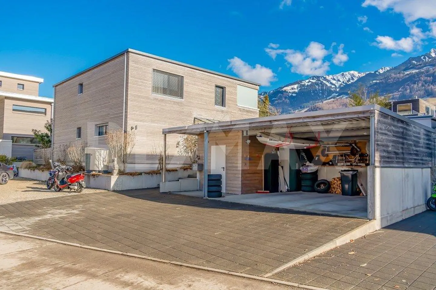 Modernes Einfamilienhaus mit Seezugang - Foto 3 von 13