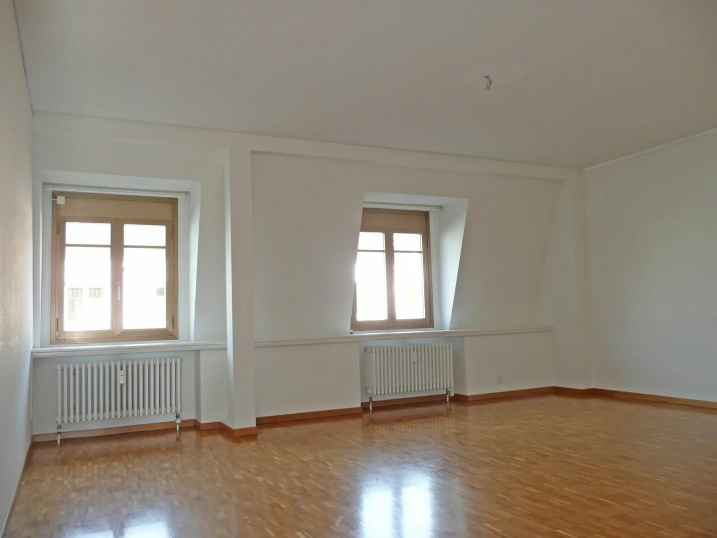 2.5 Room Apartment - Photo 3 of 6