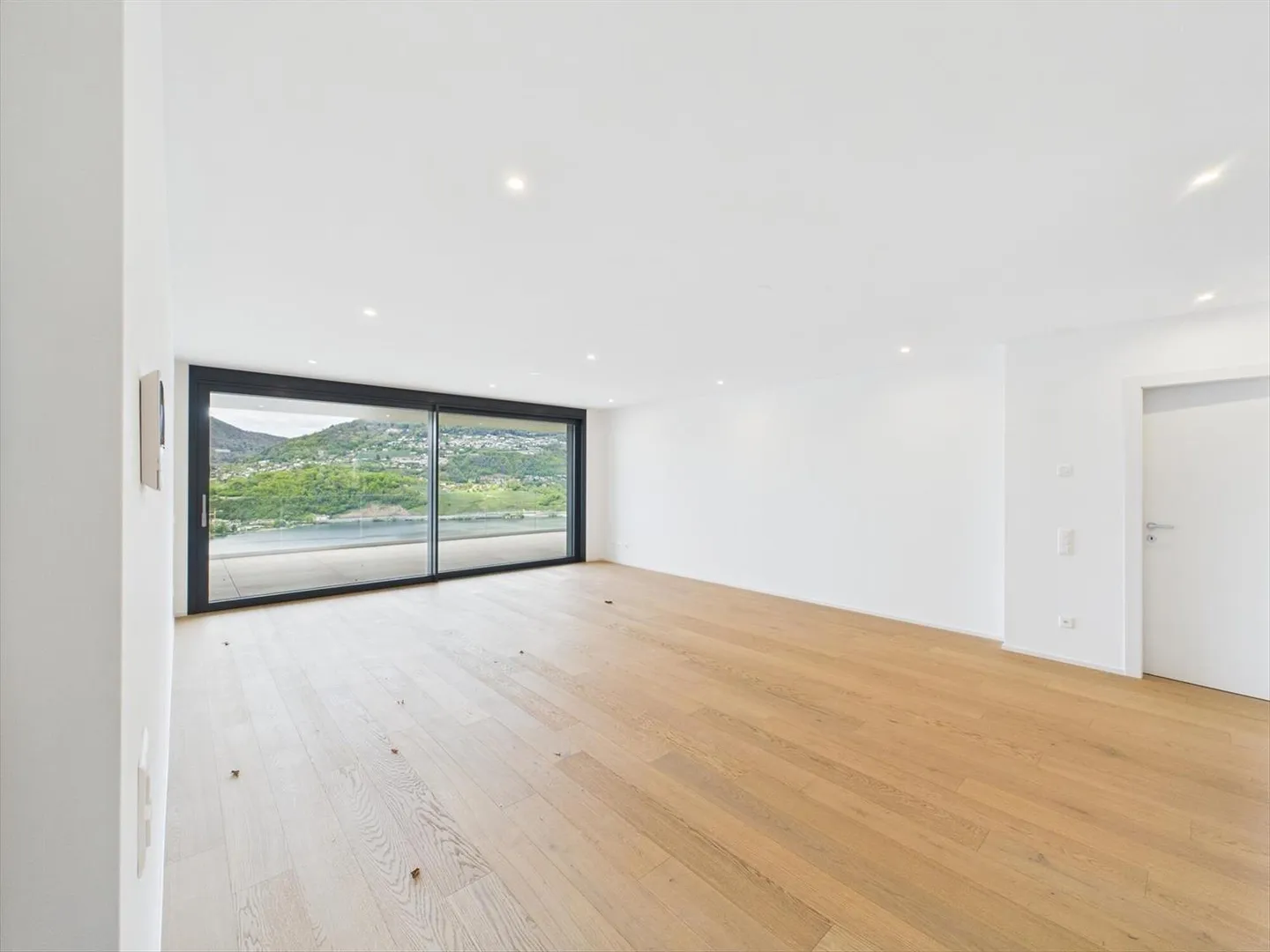 Exklusive T-Lake Residenz - Panoramablick auf den Luganersee - Foto 11 von 13