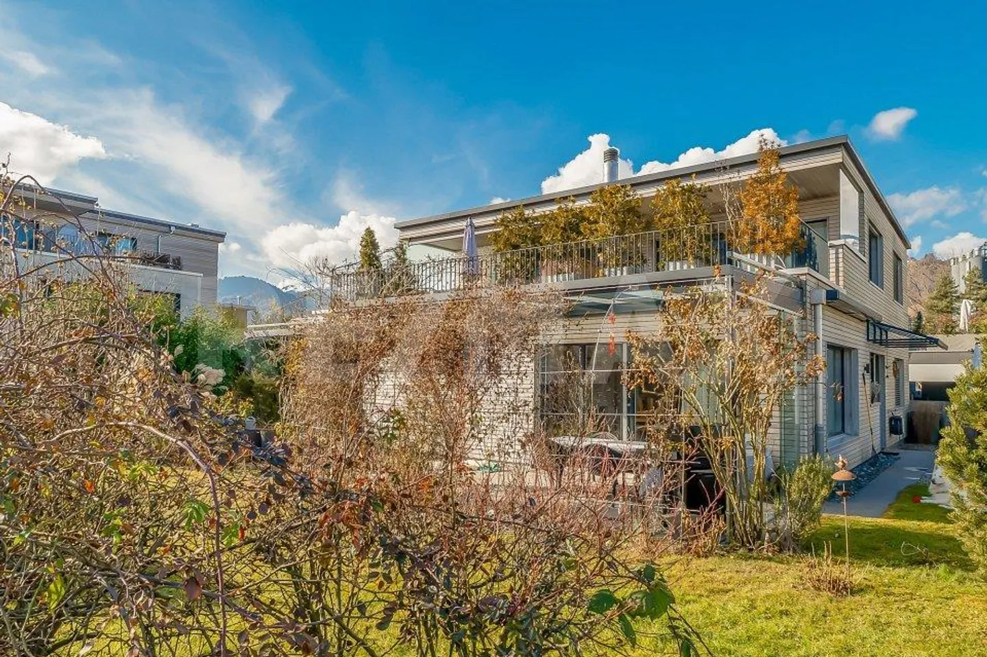 Modernes Einfamilienhaus mit Seezugang - Foto 4 von 13