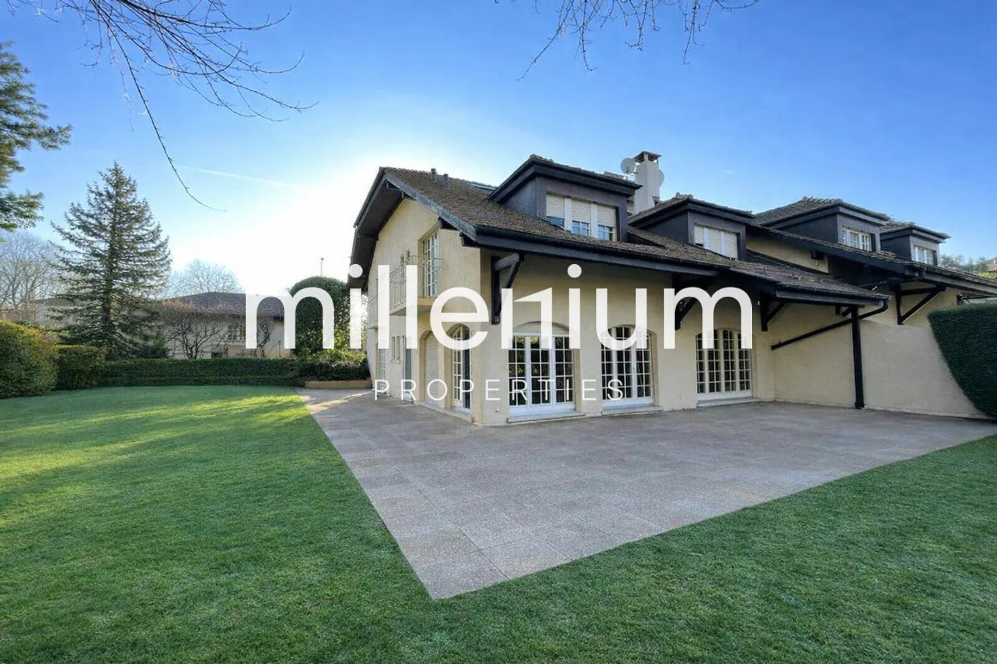 Family house with studio in Hermance near the lake - Photo 2 of 15