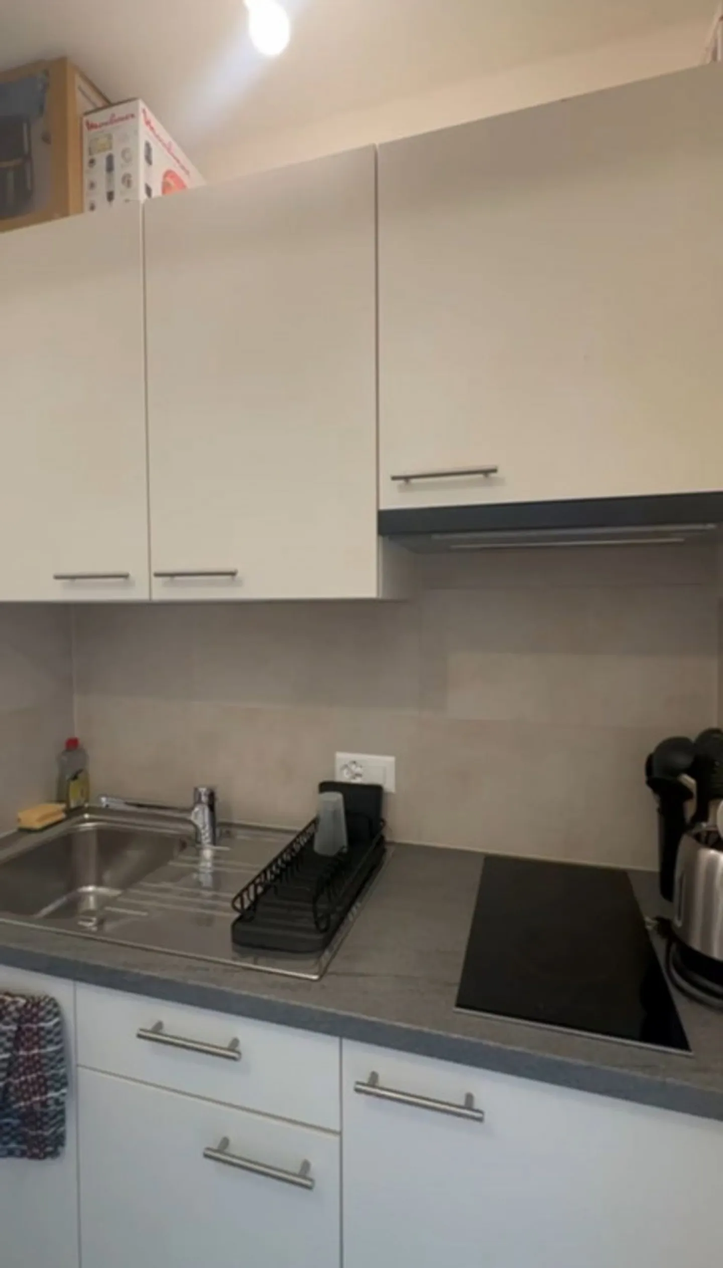 Studio located in Charmilles - Photo 3 of 4