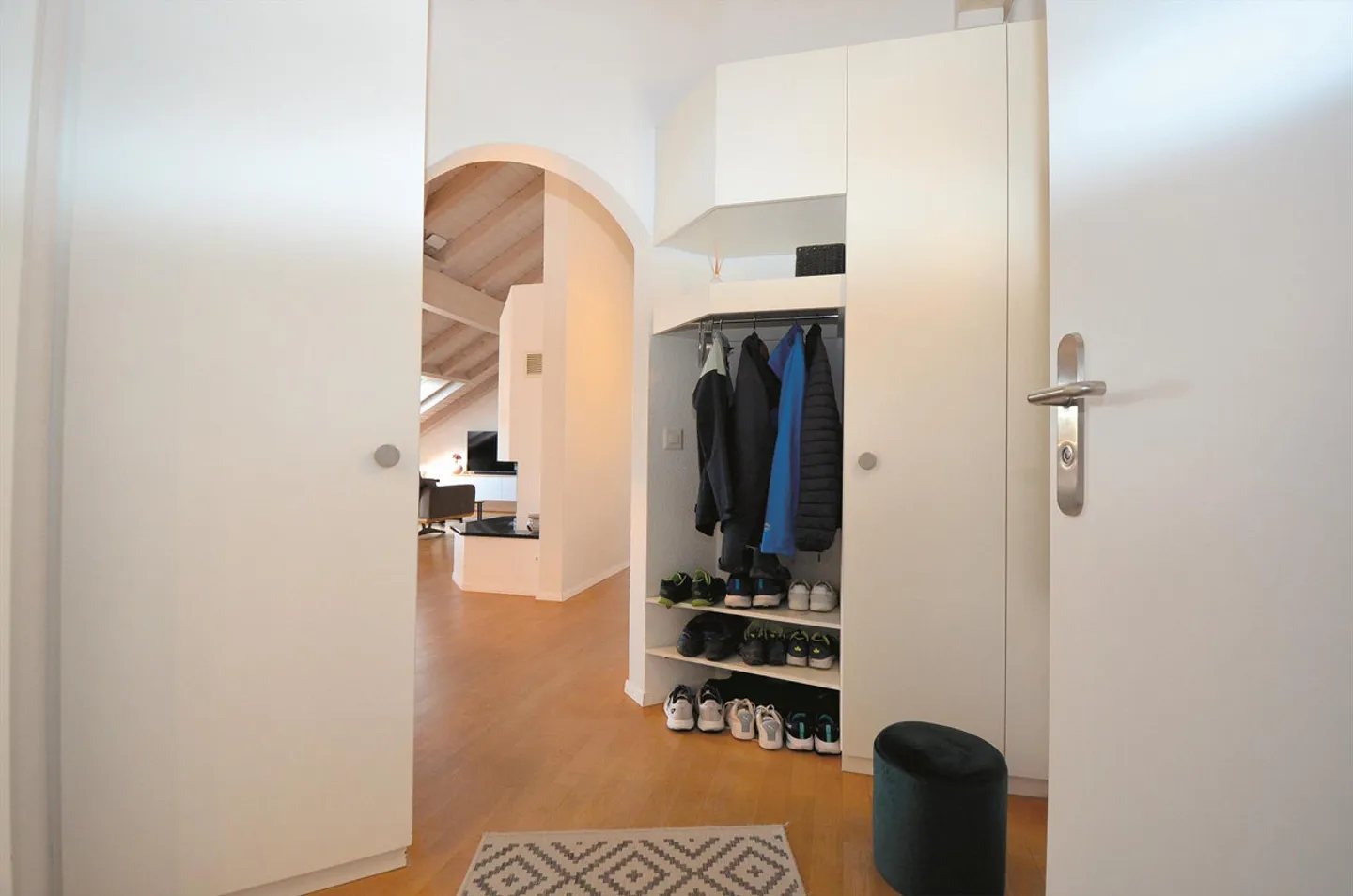 Plenty of space to live. Wonderful view to enjoy. - Photo 10 of 10