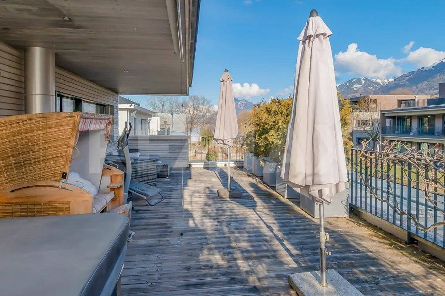 Modernes Einfamilienhaus mit Seezugang - Foto 7 von 13