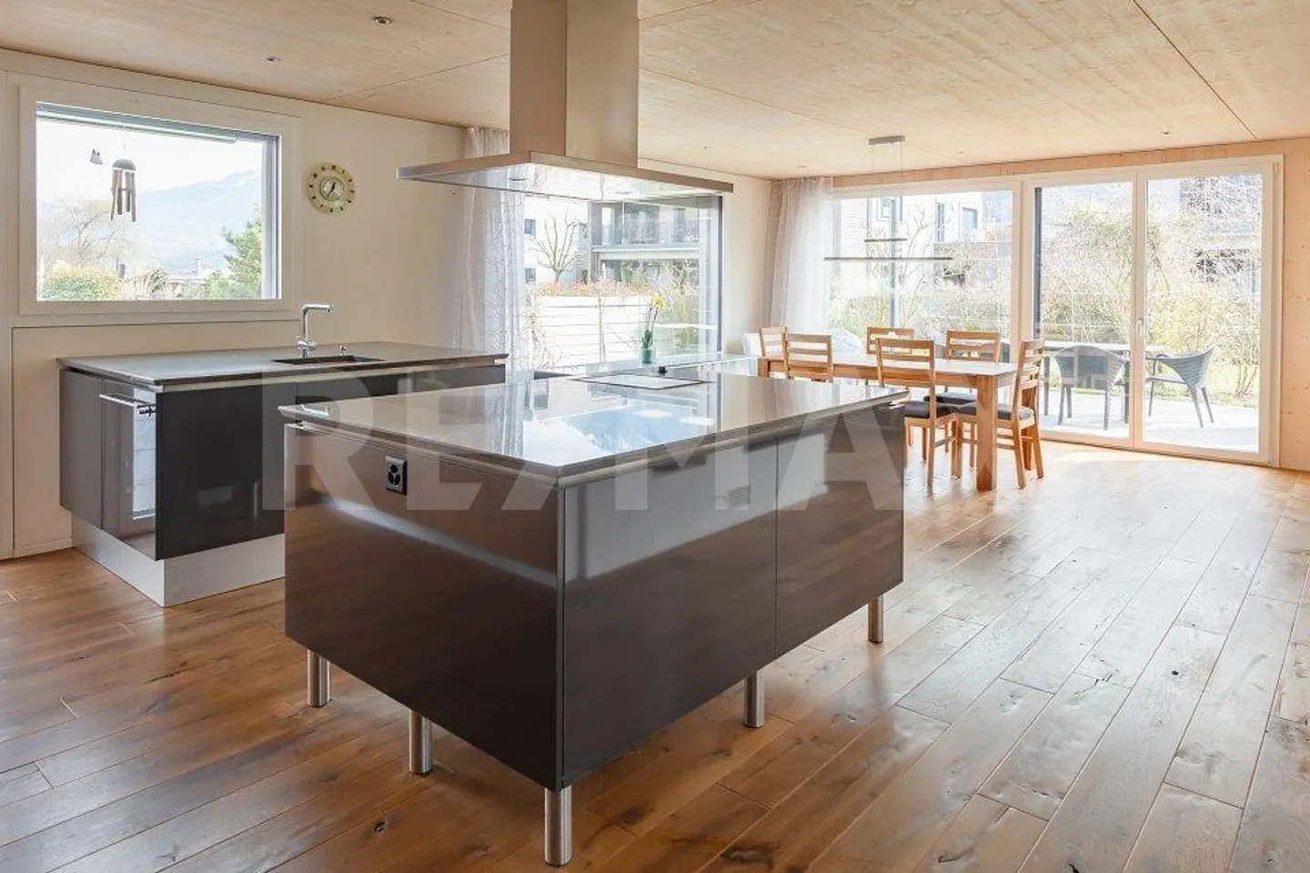 Modernes Einfamilienhaus mit Seezugang - Foto 10 von 13