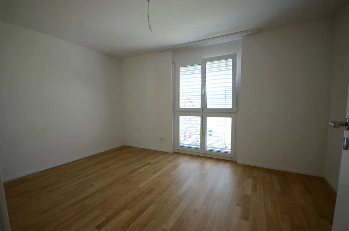 Spacious, bright 5.5 room penthouse apartment - Photo 4 of 8