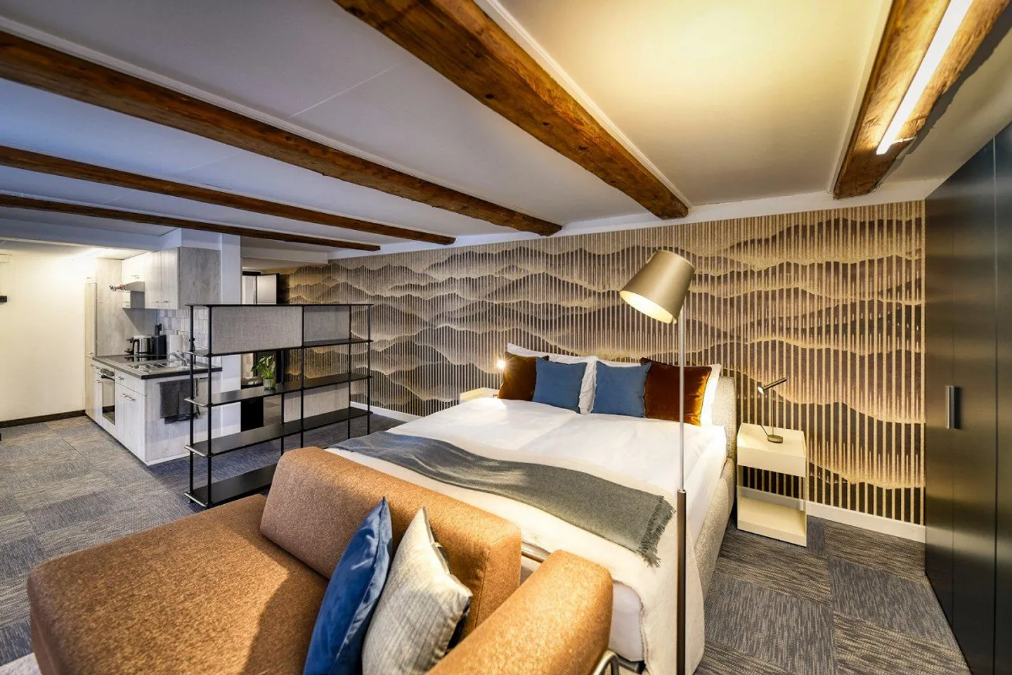 Nuovo loft arredato in una posizione molto centrale ad Altdorf - Foto 3 di 13