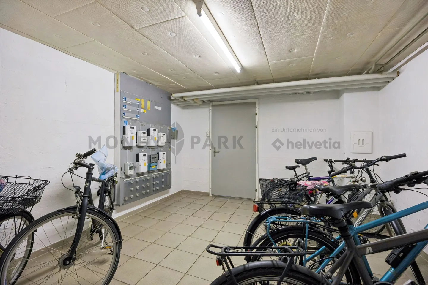 Short distances, quiet location and top public transport connection - Photo 10 of 11