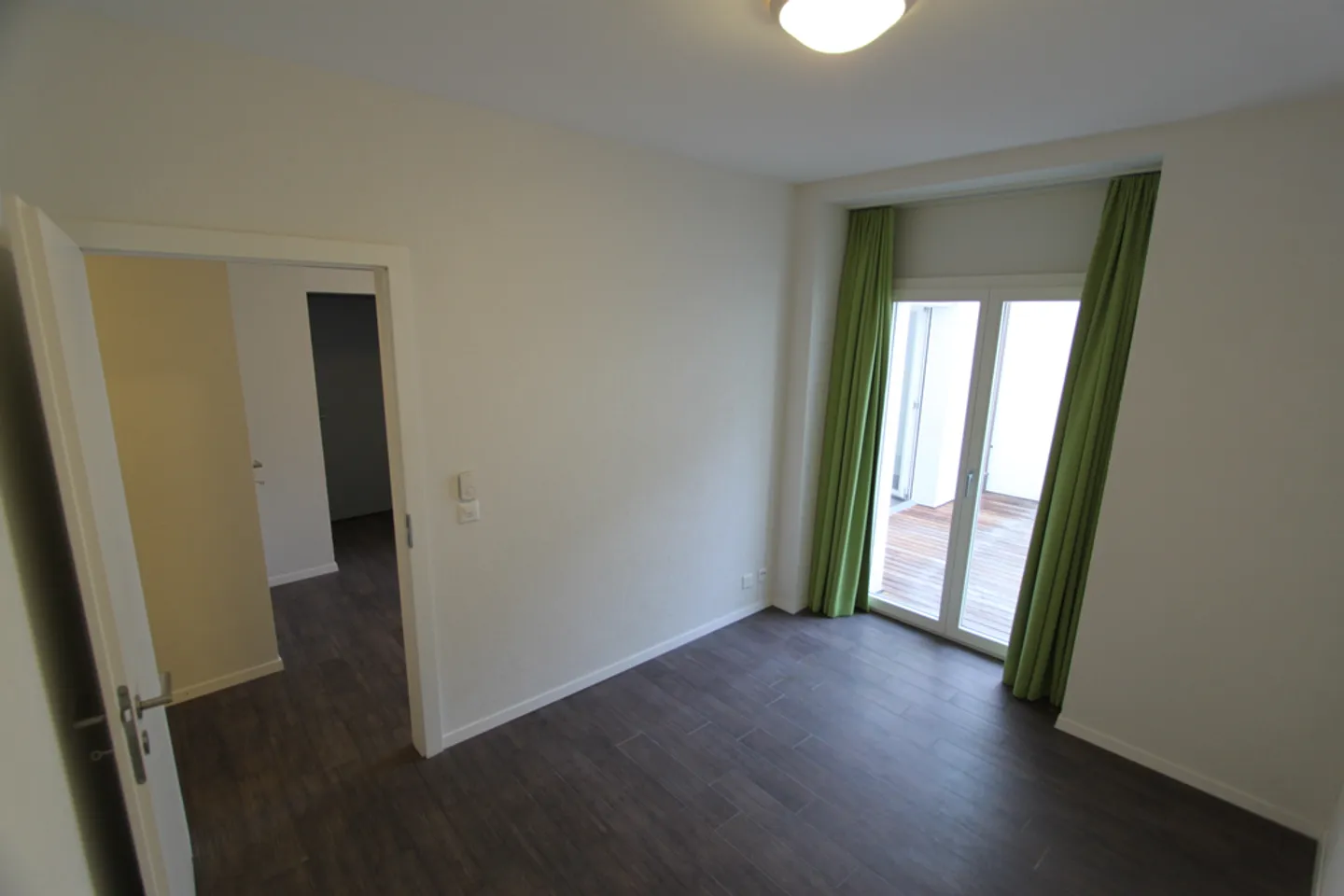 2.5 stanze e luminose con una loggia - Foto 1 di 8