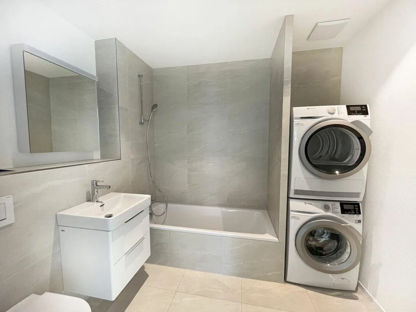 Appartamento nuovo di 3,5 locali a Oberwil - Foto 1 di 4