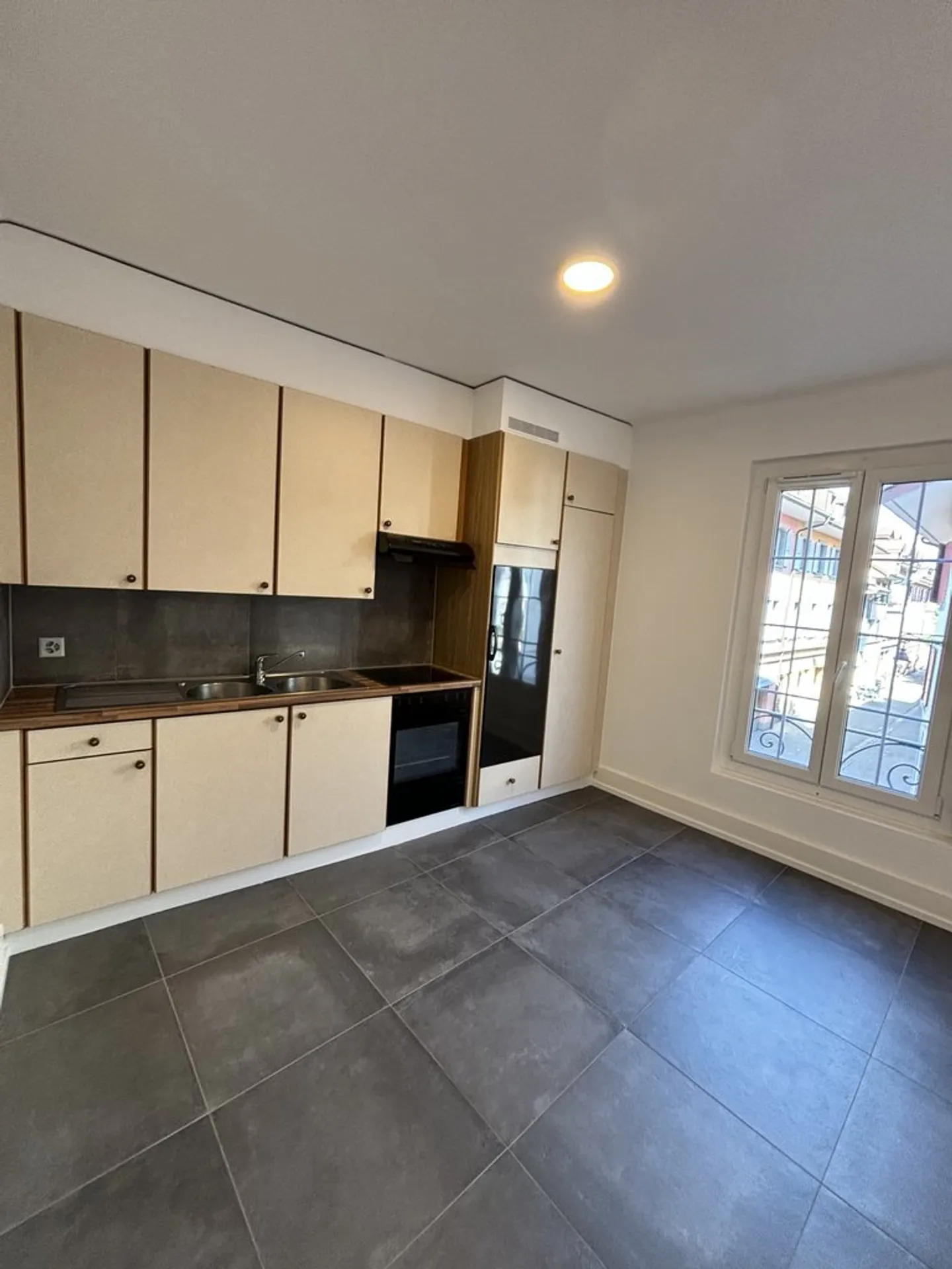 Charming Apartment in Pully - Photo 2 of 5