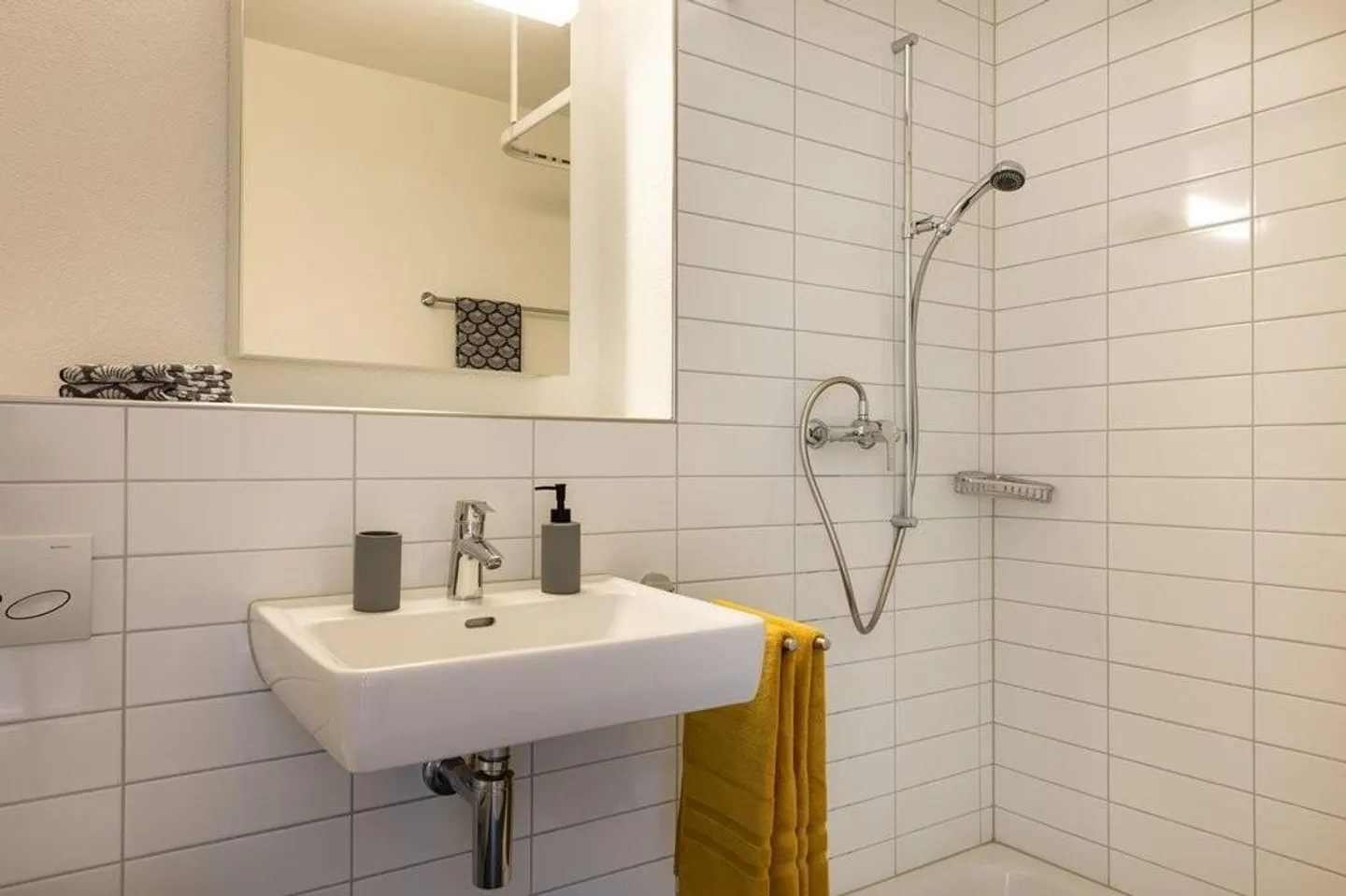 Moderne 2.5 Zimmerwohnung im Herzen von Galgenen - Foto 4 von 5