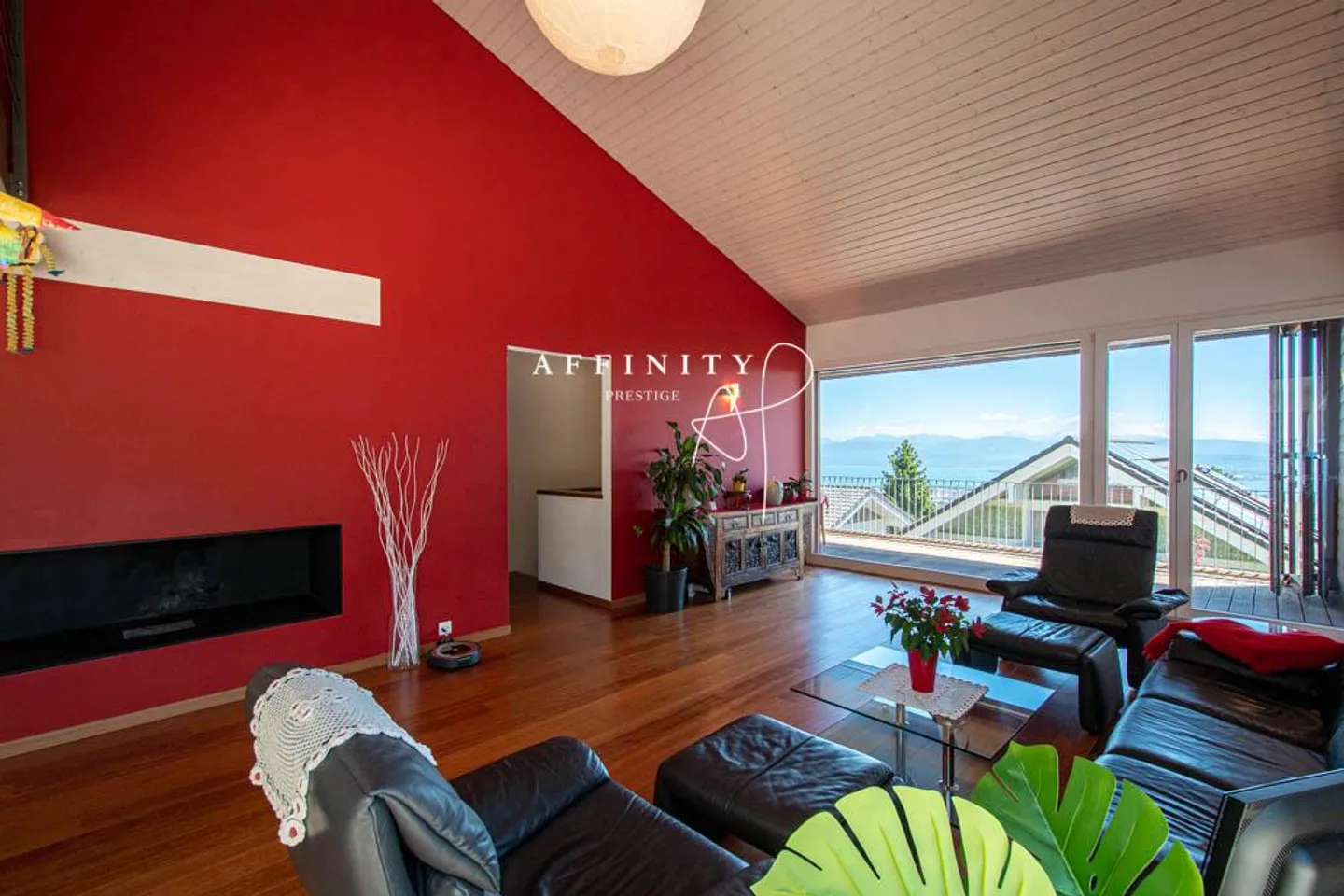 Villa moderne avec vue sur le lac - Photo 4 sur 13