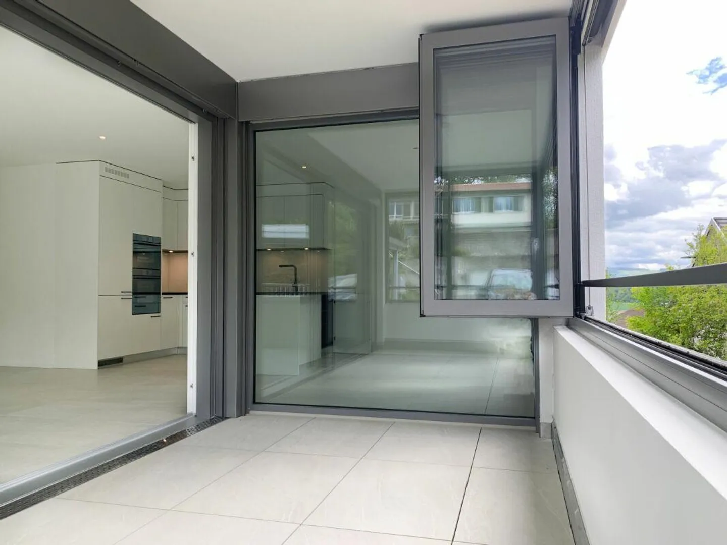 Appartamento nuovo di 3,5 locali a Oberwil - Foto 3 di 4