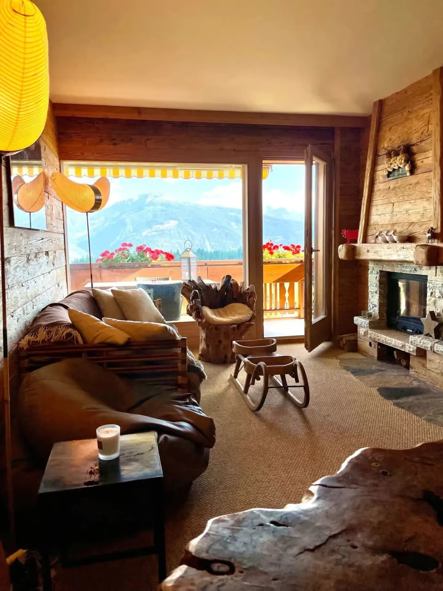 Appartement Charmant avec Vue Montagne - Photo 2 sur 13