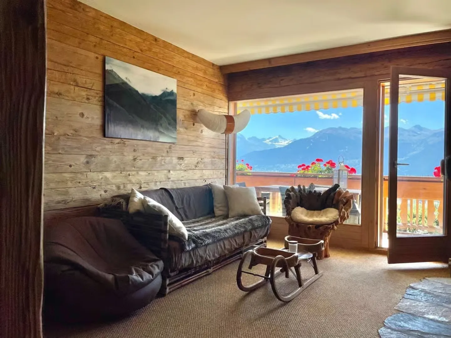 Appartement Charmant avec Vue Montagne - Photo 3 sur 13