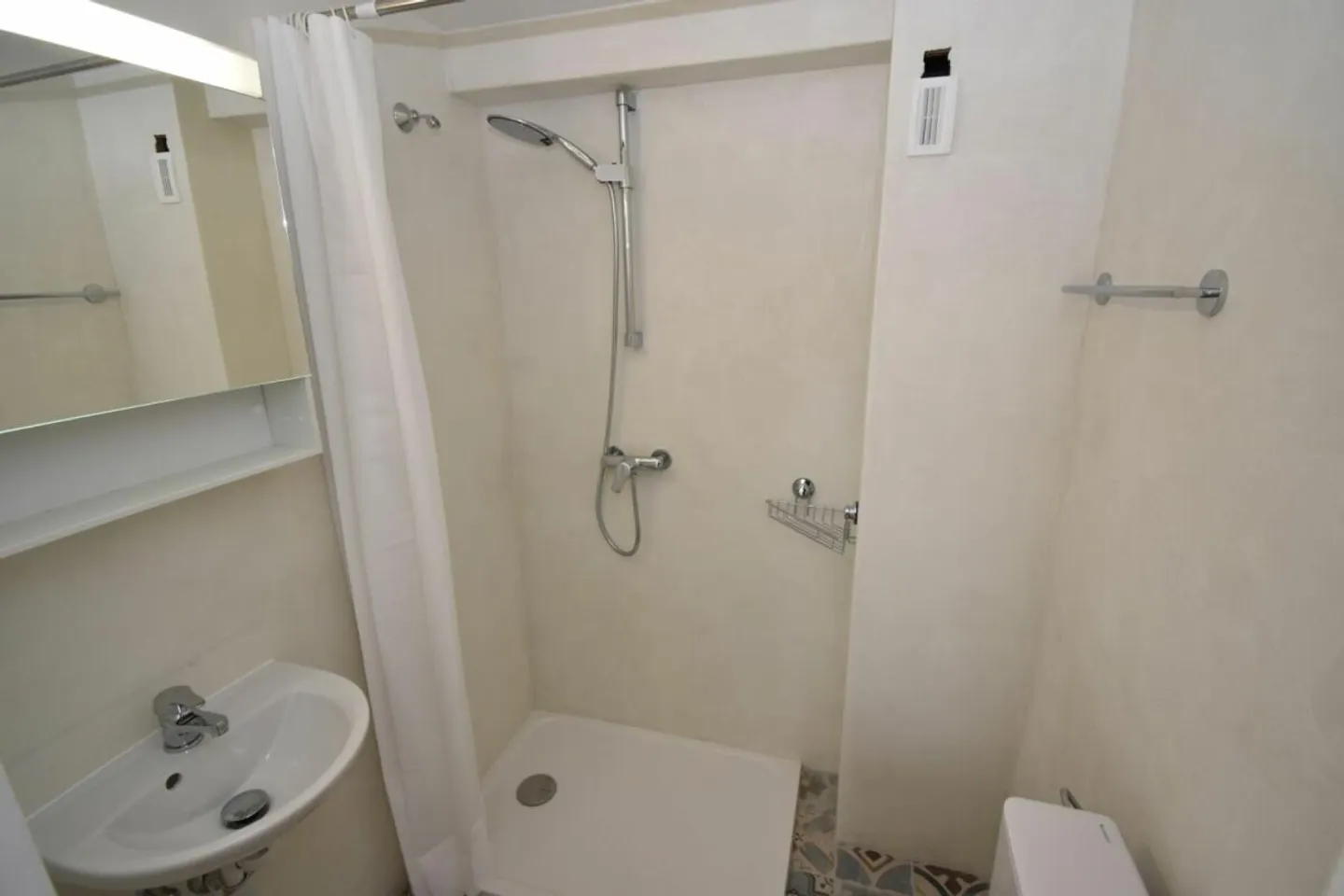 Studio 1 Room in Leysin - Photo 3 of 4