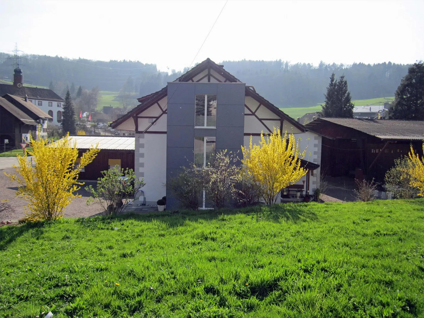 Large bright apartment in Wislikofen - Photo 1 of 4