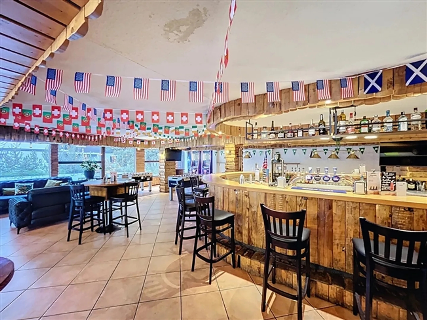 Charmante Bar/Restaurant in Grimentz - Foto 5 von 12