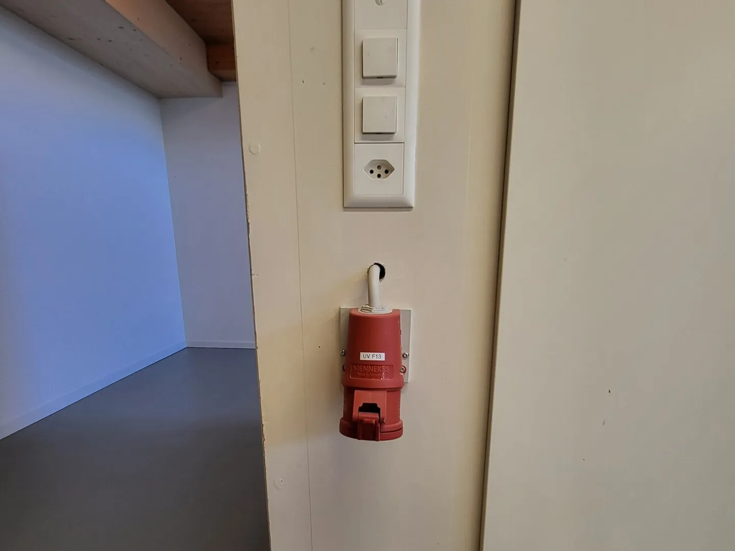 Renovierter Gewerberaum - Foto 2 von 9