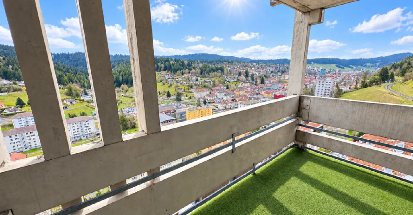 Duplex with generous volumes and 2 terraces - Photo 2 of 10