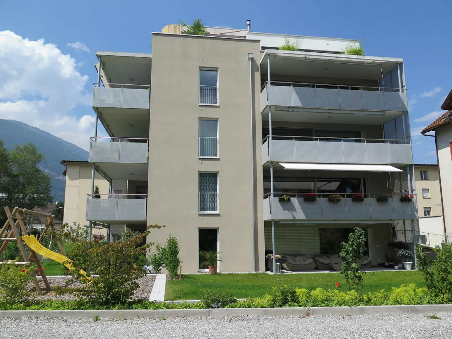 Grand appartement central de 4,5 pièces à louer - Photo 1 sur 10