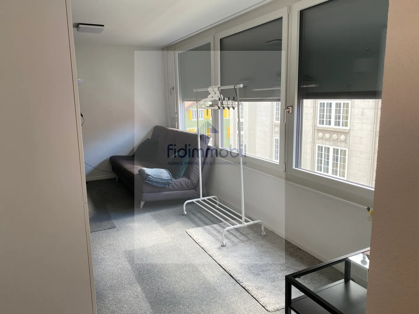 Furnished studio - Photo 3 of 4