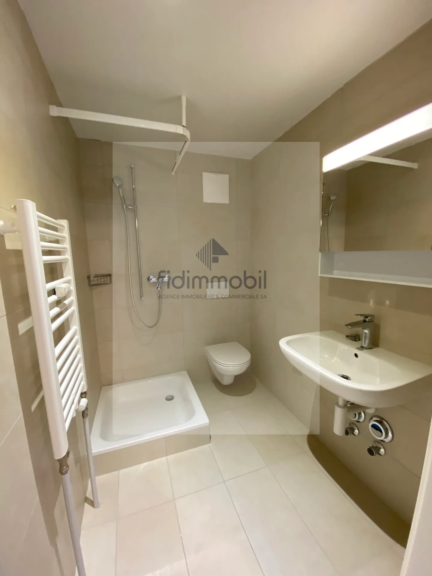 Furnished studio - Photo 4 of 4