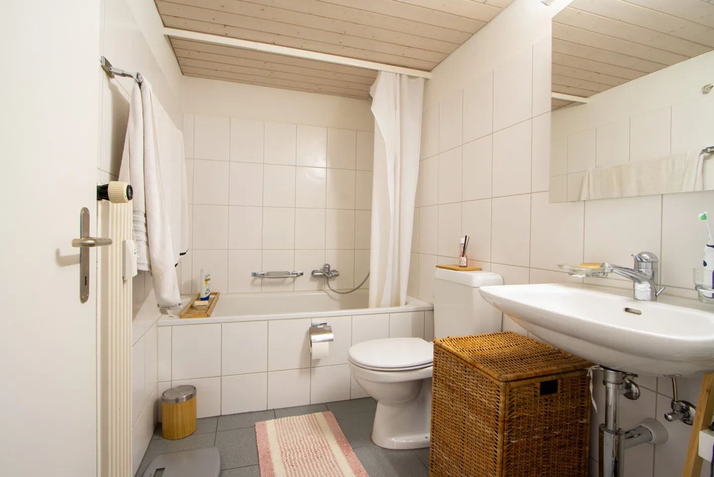 «Zentral, Charmant, Ihr neues Zuhause - Aarberg wartet!» - Foto 3 von 9