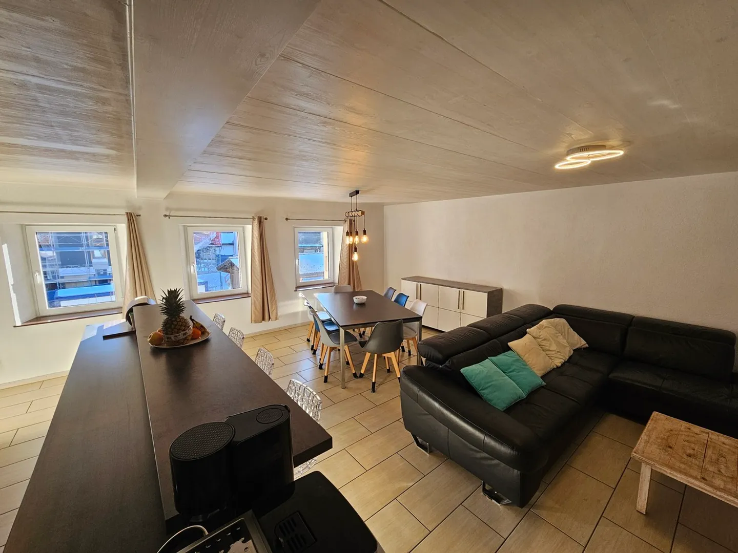 Magnificent apartment in the city center, close to all amenities - Photo 1 of 11