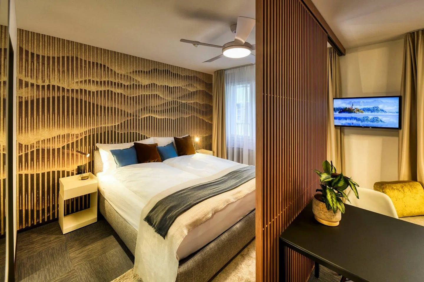 Nuovo appartamento arredato con 2 camere in una posizione molto centrale ad Altdorf - Foto 2 di 13