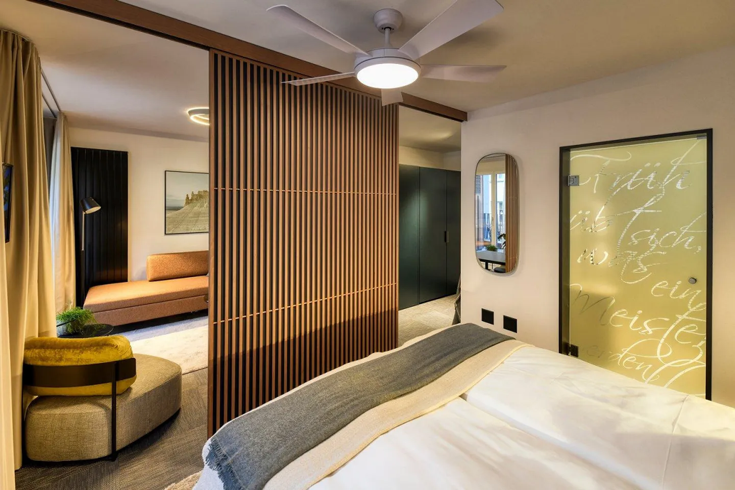 Nuovo appartamento arredato con 2 camere in una posizione molto centrale ad Altdorf - Foto 5 di 13