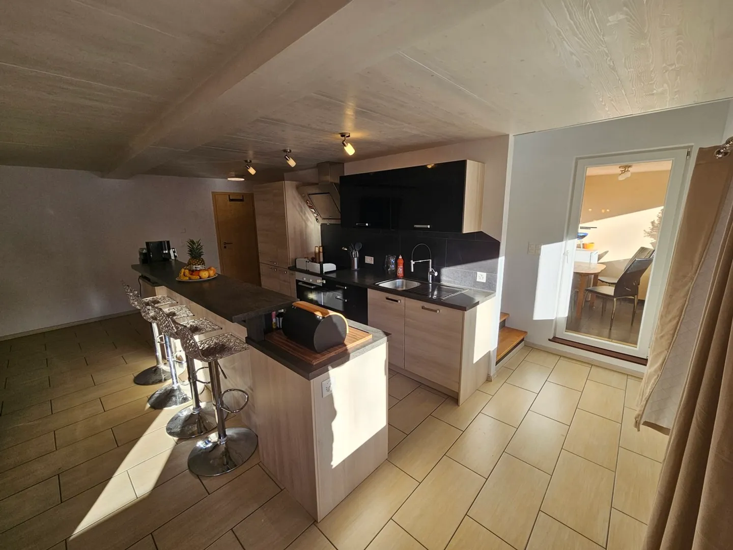 Magnificent apartment in the city center, close to all amenities - Photo 2 of 11