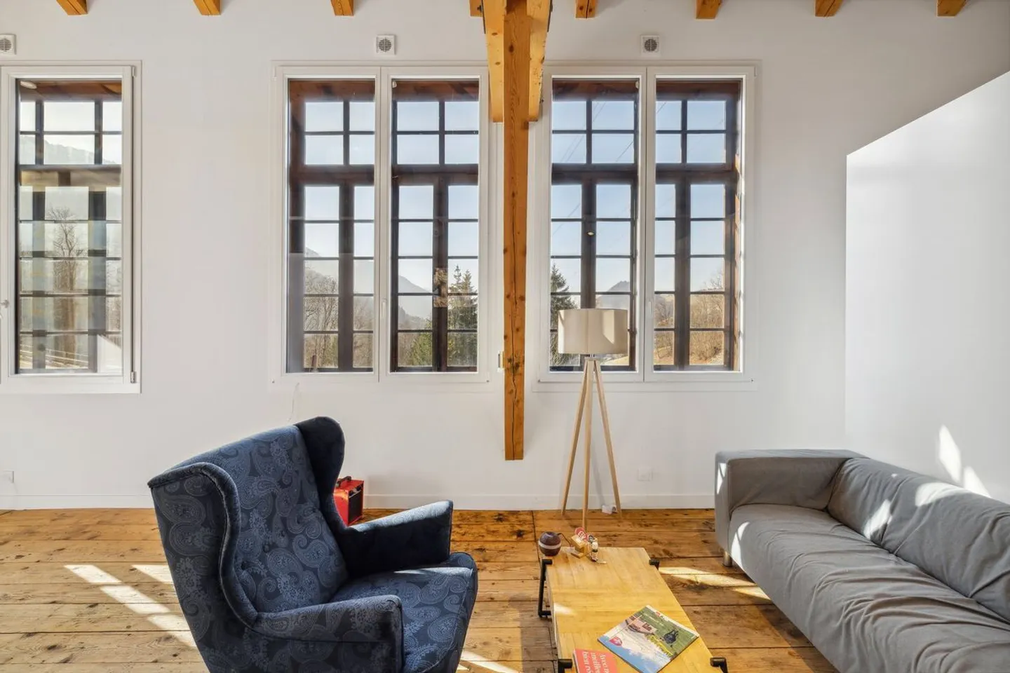 TRES BELLE OPPORTUNITE AVEC DE BELLES SURFACES - Photo 3 sur 5