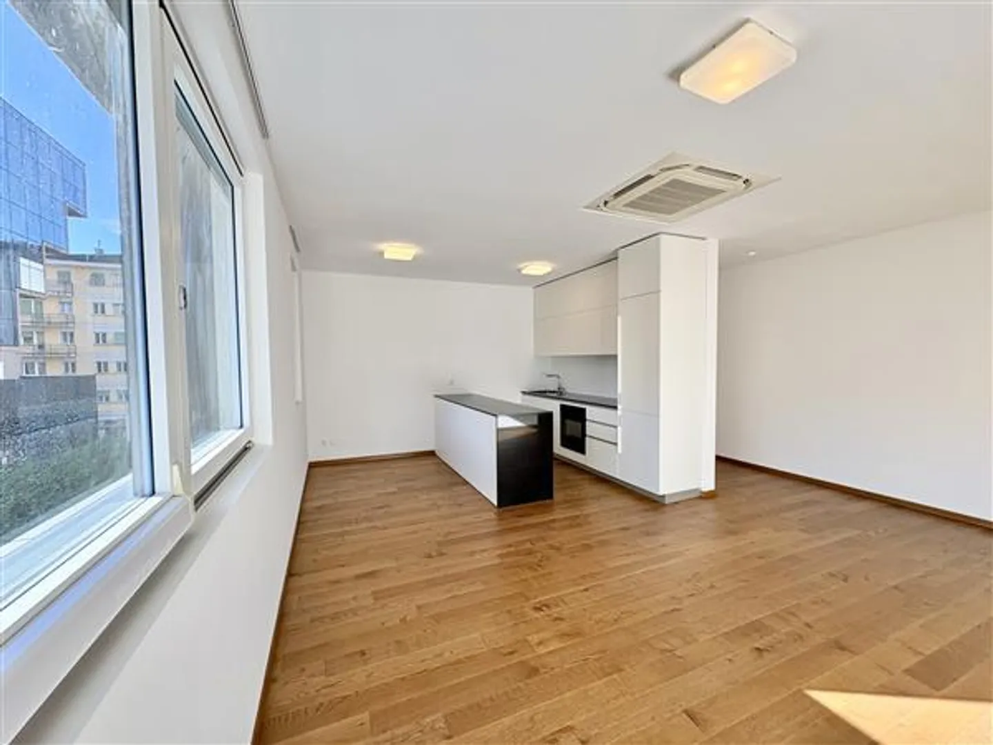 Lugano: 2,5-Zimmer-Wohnung - Foto 2 von 10