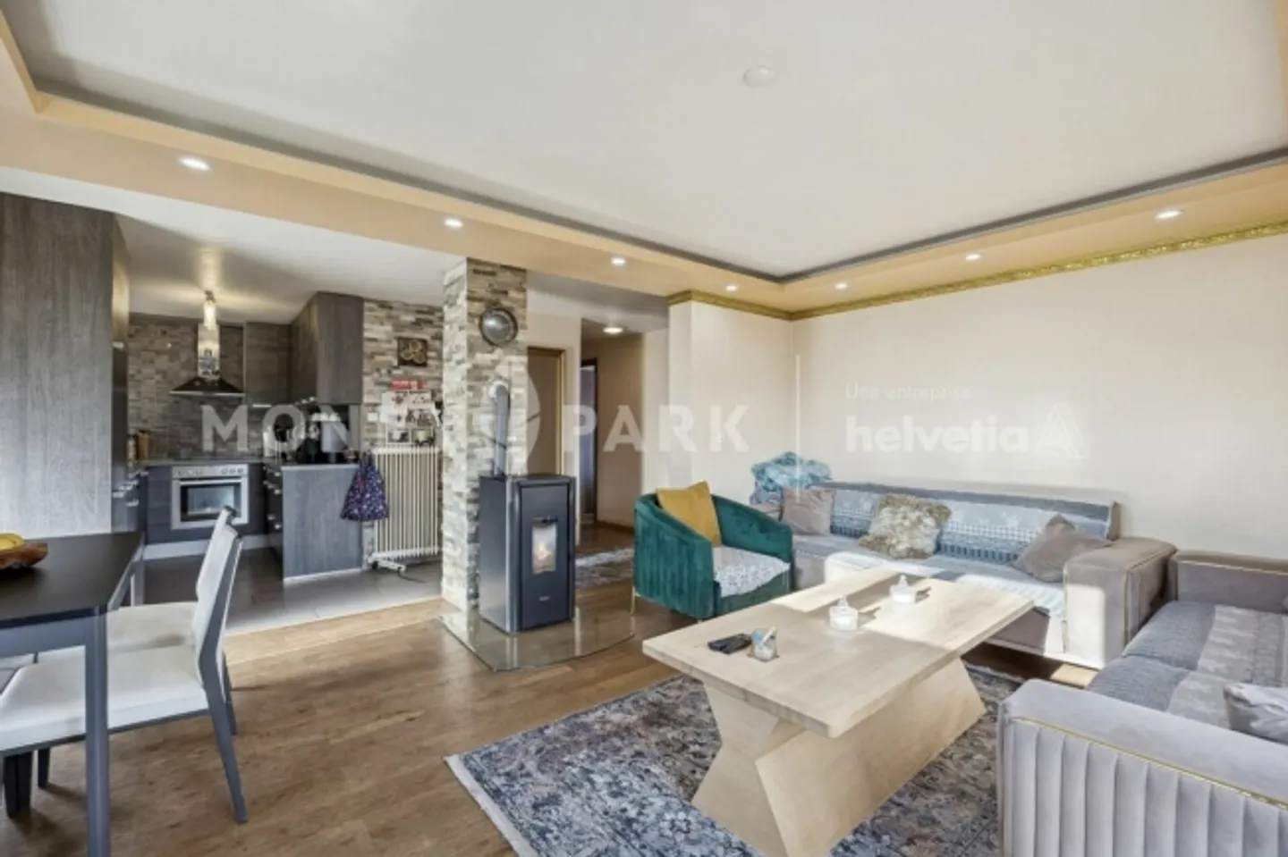 Affascinante Casa Familiare con Potenziale - Foto 1 di 14