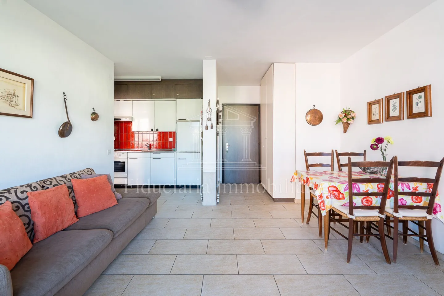 LOCARNO - Cozy 2-Room Apartment Near the Lake - Photo 3 of 6