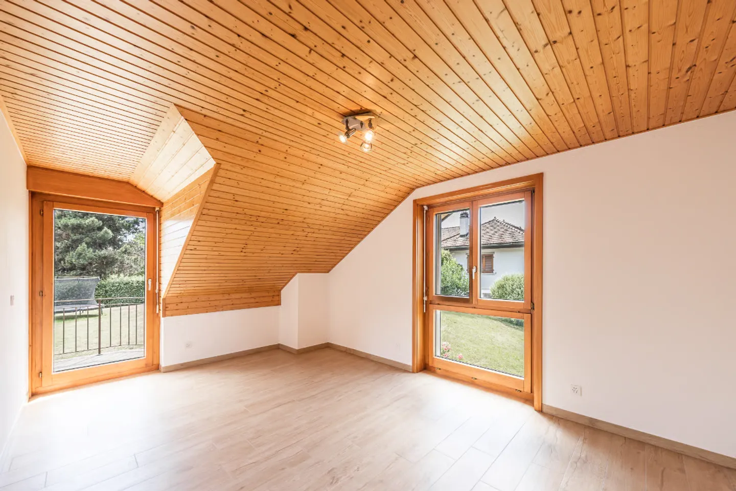 Objet rare à Bulle : Maison de ville avec 4½ pièces et garage - Photo 10 sur 13