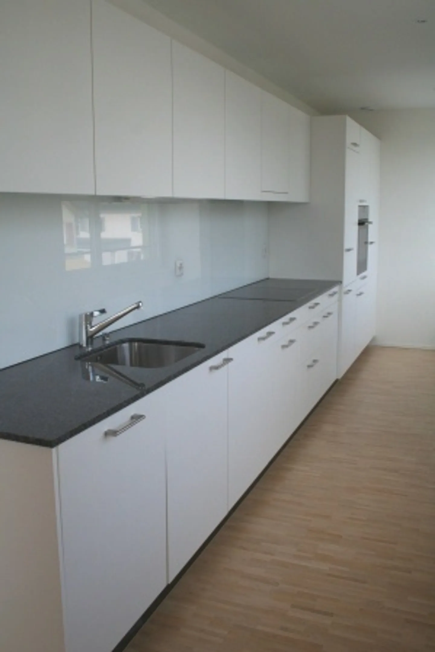 Your new home in Sins 4.5 rooms with plenty of living comfort - Photo 2 of 7