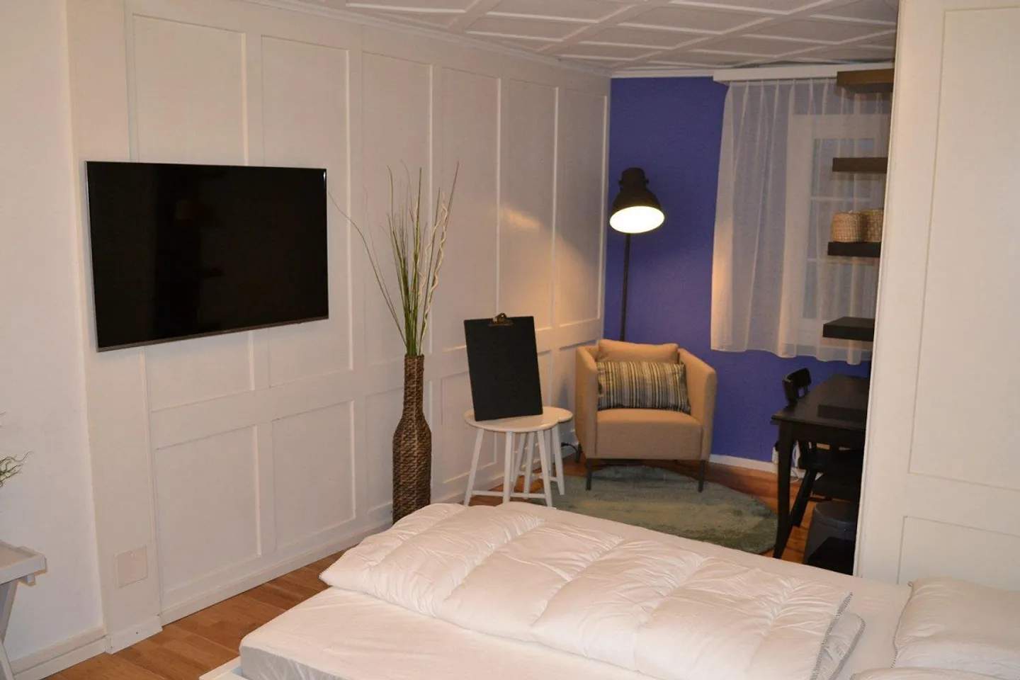 Camera arredata con TV, Wi-Fi, ecc. in affitto nel centro di Altdorf - Foto 2 di 9