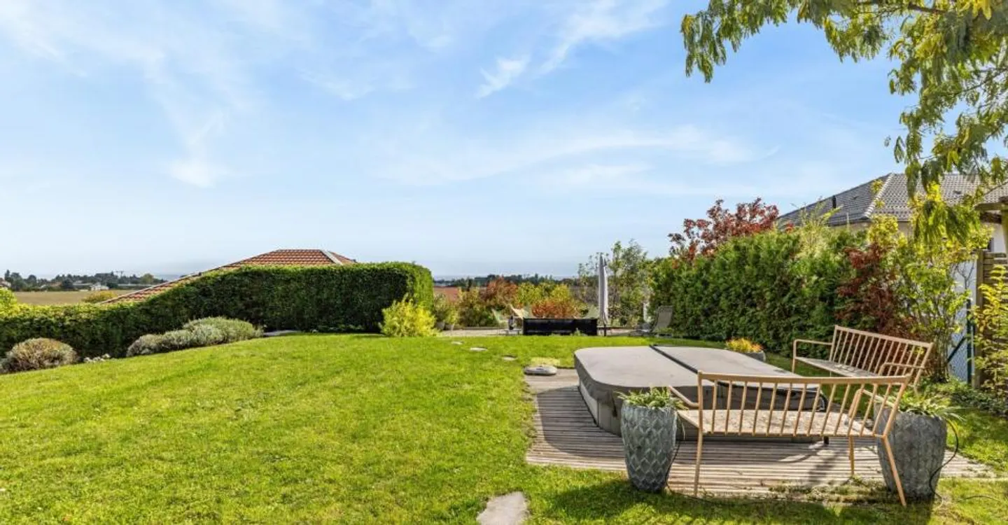 Stunning Villa with Lake View - Photo 1 of 12